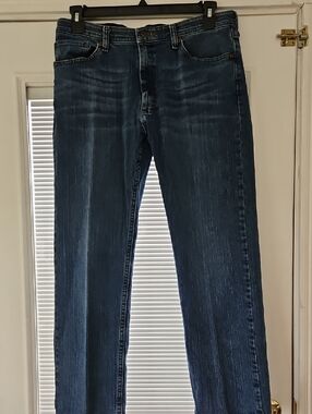 Wrangler Men's Straight Jeans in Dark Blue